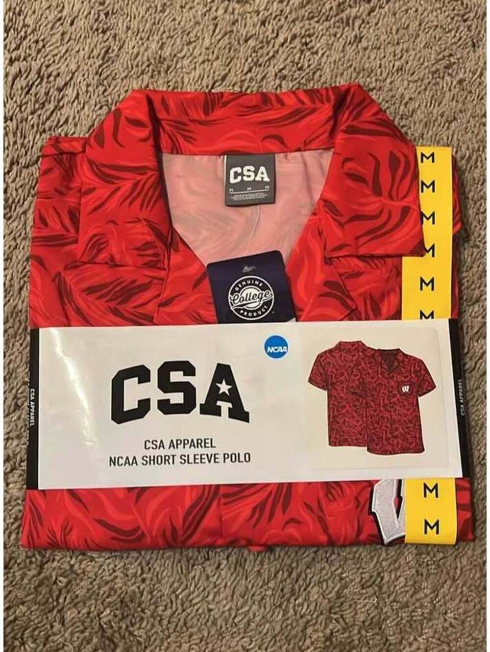 CSA NCAA Wisconsin Badgers red short sleeve polo men’s size medium